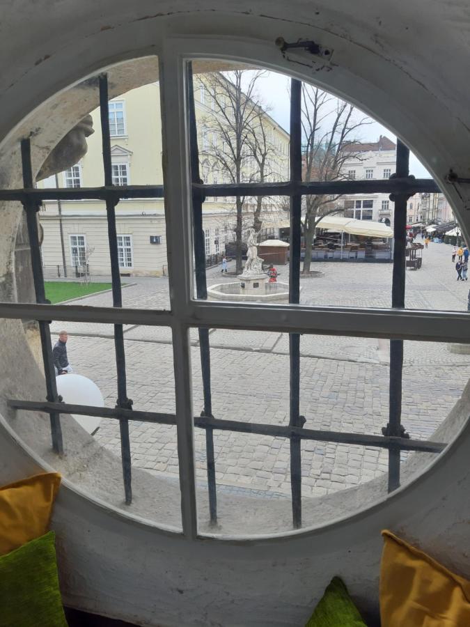 Artrooms -Round Windows Rynok Sq Lviv Dış mekan fotoğraf